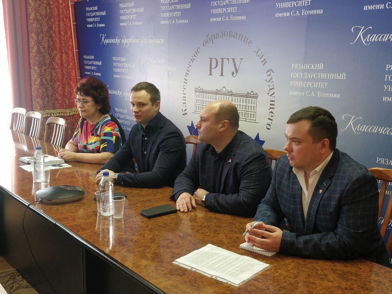 Первый секретарь ЦК ЛКСМ РФ Владимир Исаков встретился с рязанскими студентами