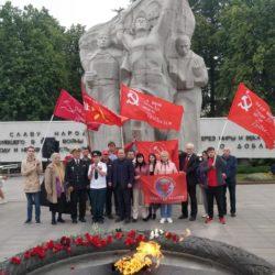 Рязанские коммунисты возложили цветы к Вечному огню в День памяти